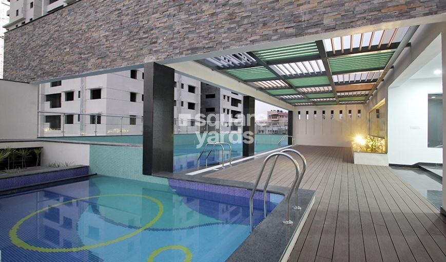 Salarpuria Necklace Pride