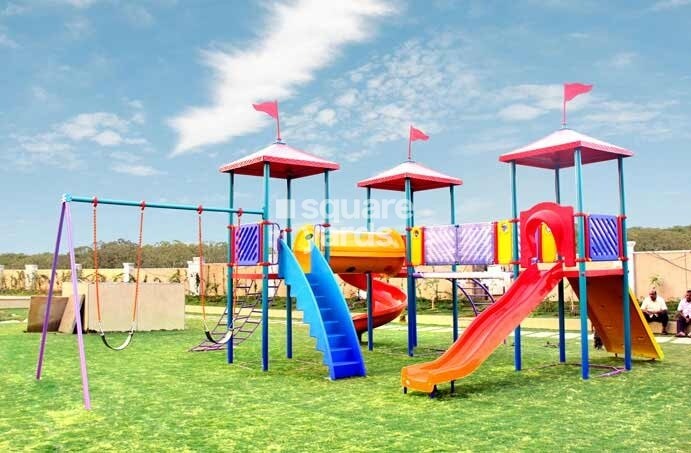 SMR Vinay Fountainhead Amenities-Features 1