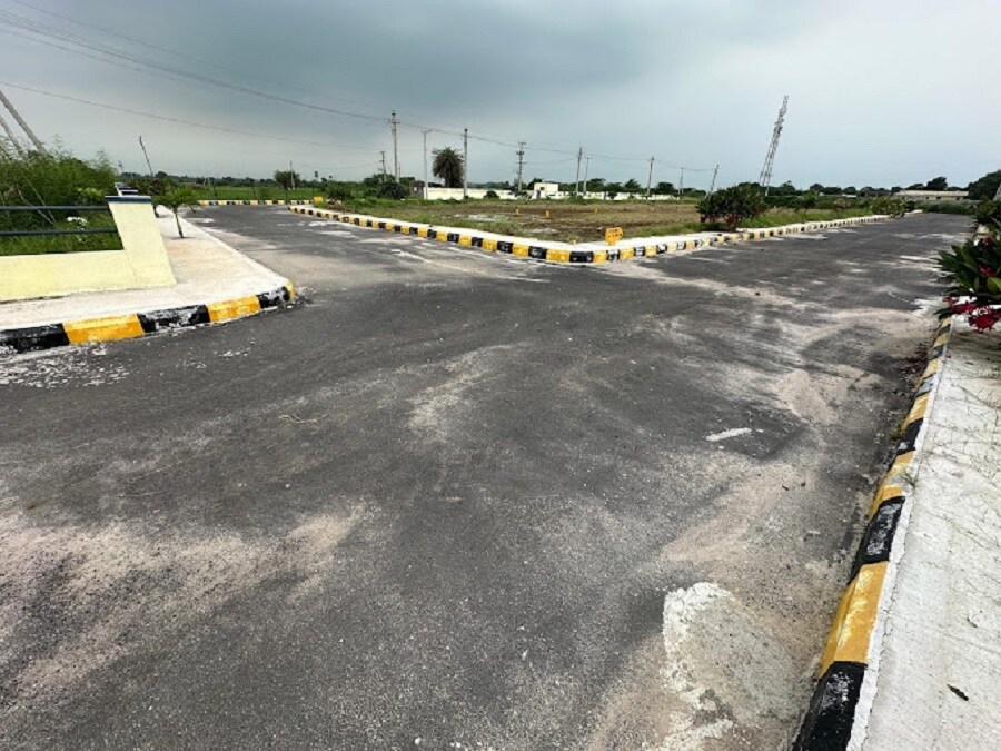 Trayee Green Woods Plot Images 1