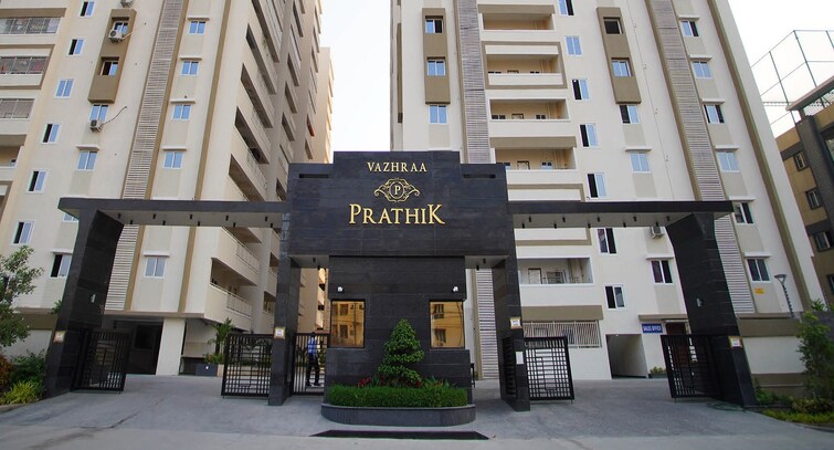 Vazhraa Prathik Entrance View