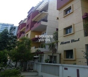 Aliens Fastrack Blend Apartments
