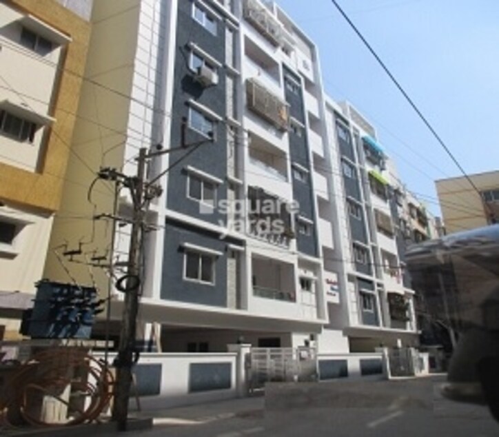 Sri Yadadri Nivas Cover Image