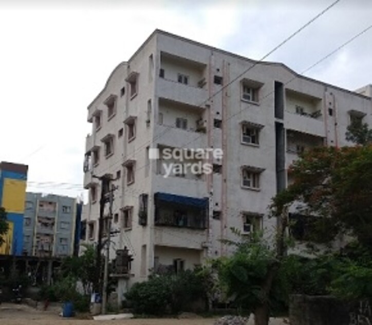 Vantage Royale Apartment Cover Image
