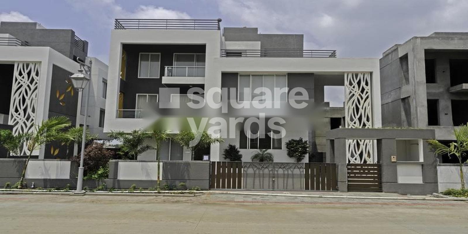 Apollo Golf Links residential project in Kanadiya
