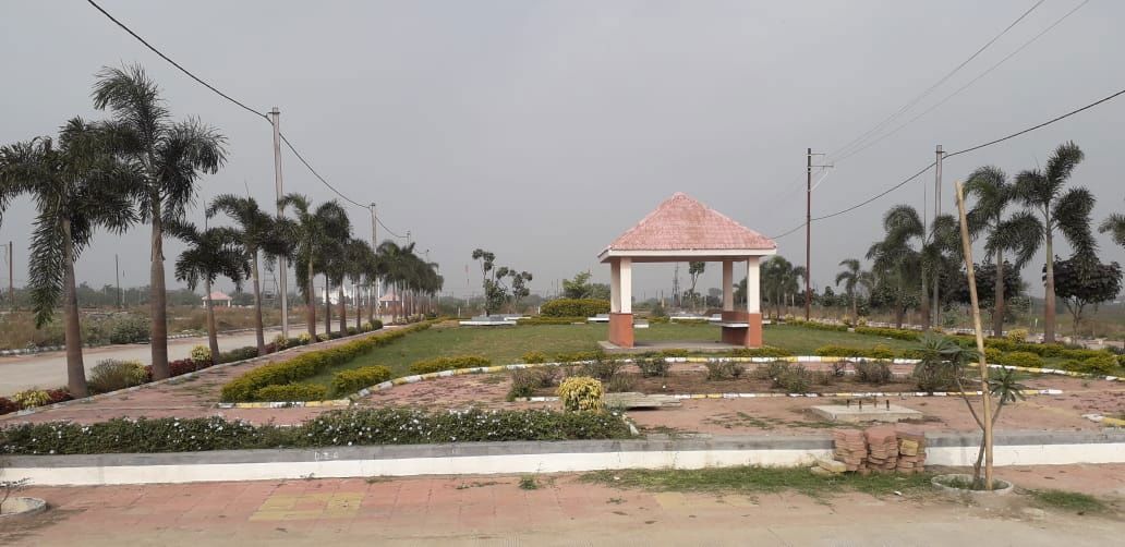 Sarthak Singapore Lifestyle Lakeview Plot Images