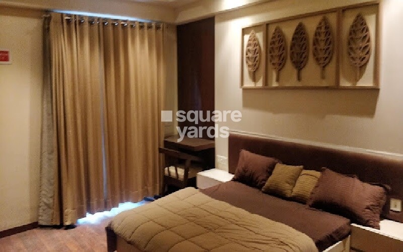 Felicity Roongtas Aventura