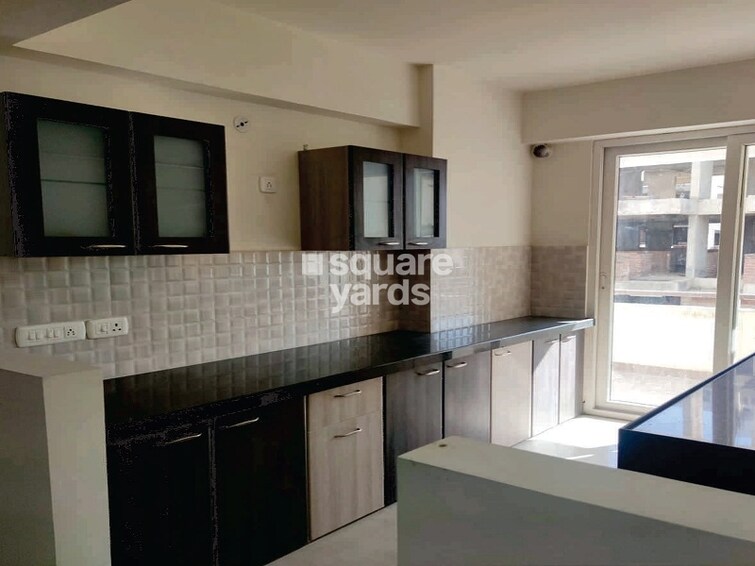 Guman Kardhani Heights Apartment Interiors 1