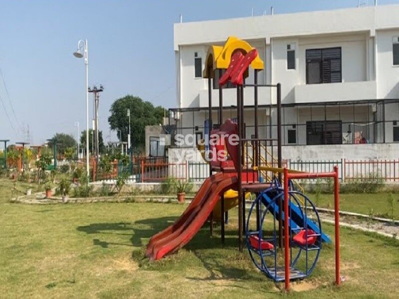 Roylux The Park Royal