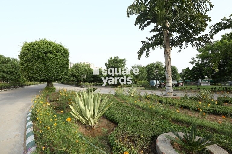 Suncity Township Amenities-Features