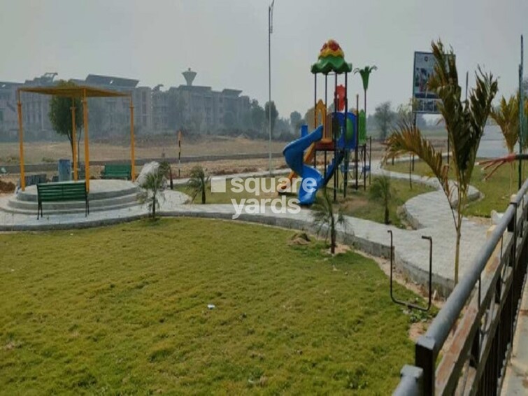 VRB The Platinum City Amenities-Features