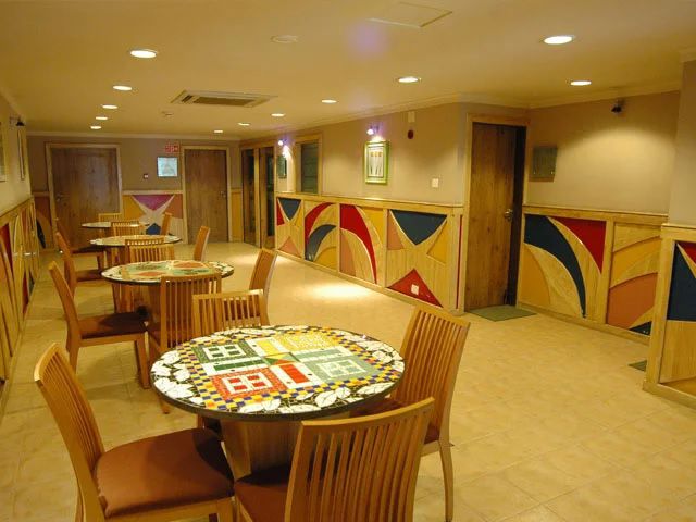 Hiland Park Amenities-Features