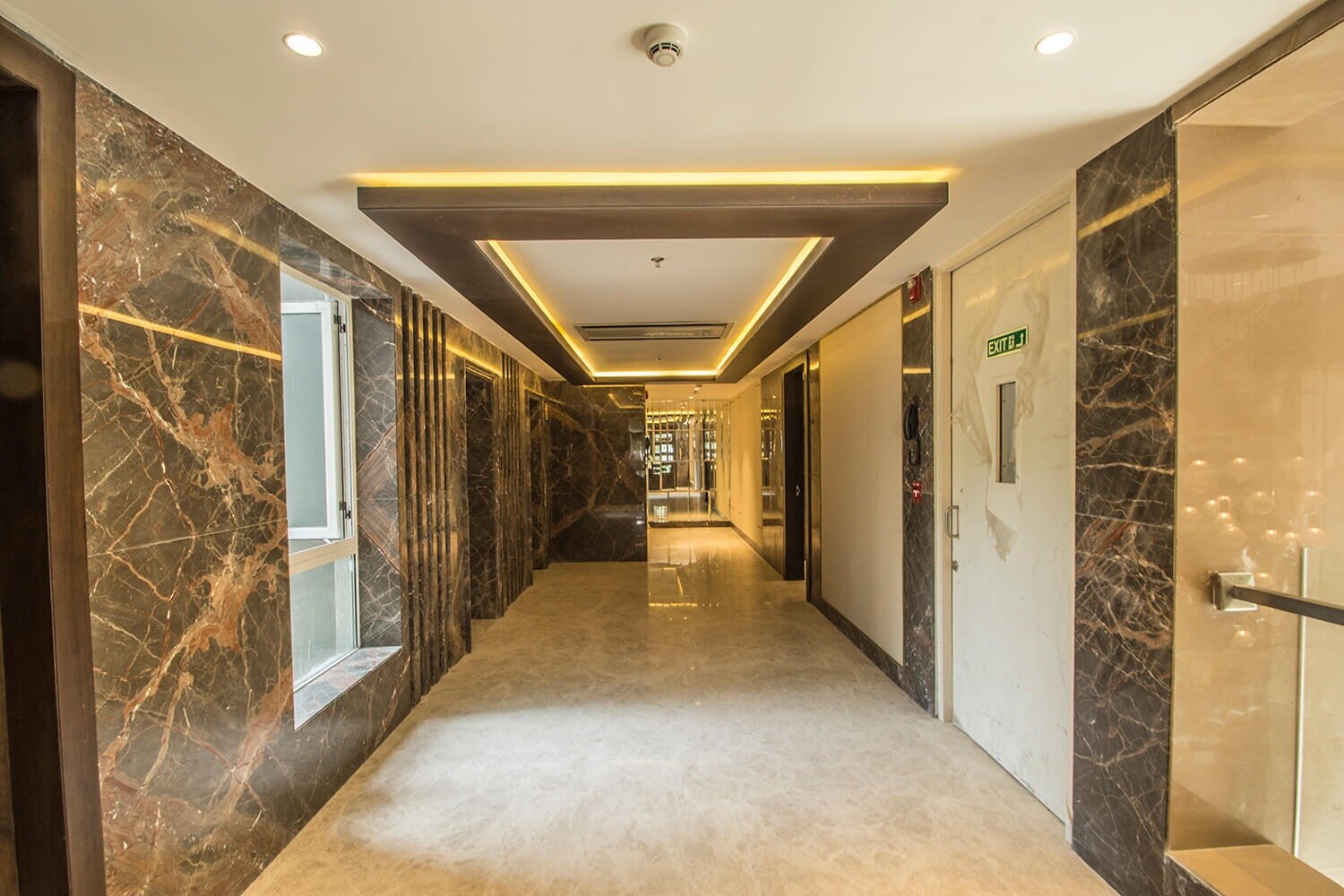 Salarpuria Sattva The Avenue Lift Lobby Image 1