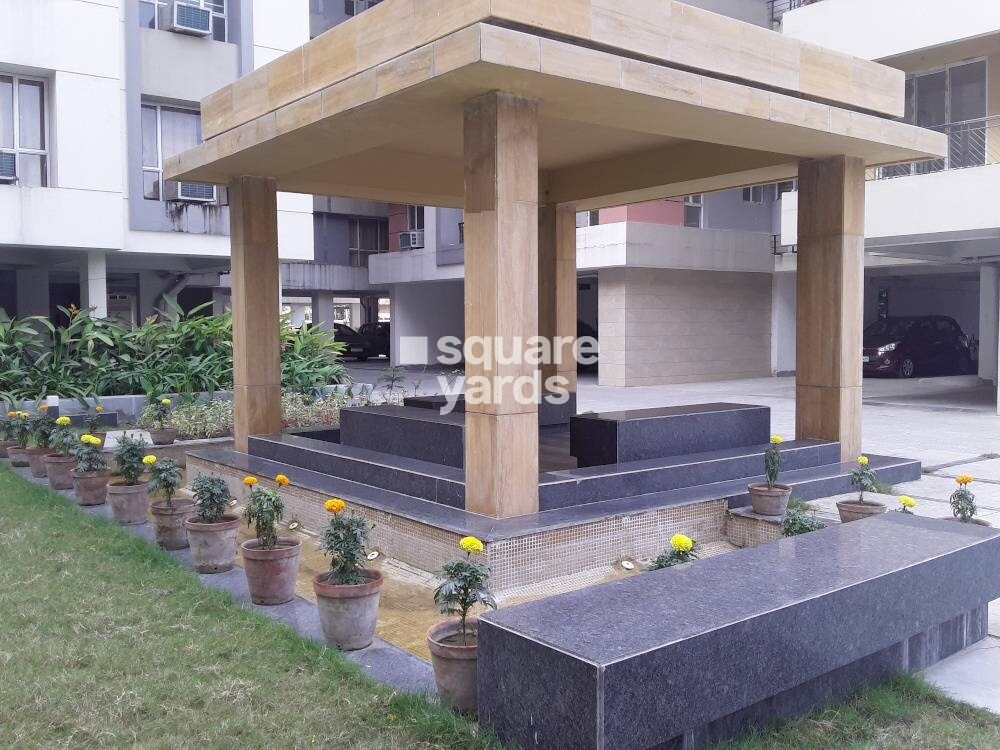Siddha Pine Woods Amenities-Features