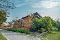 South City Retreat Amenities-Features