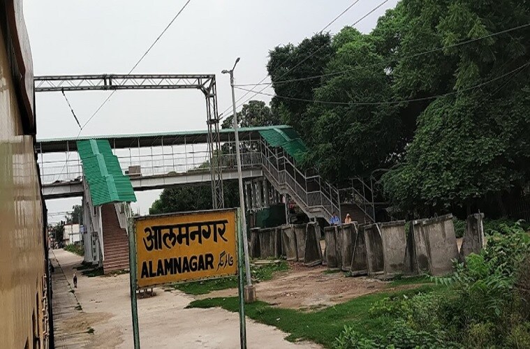 Alamnagar Railway Station Rajajipuram