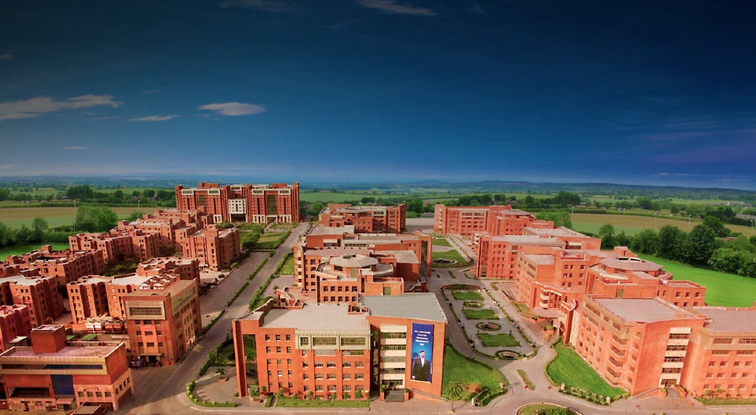 Amity University Sector 125
