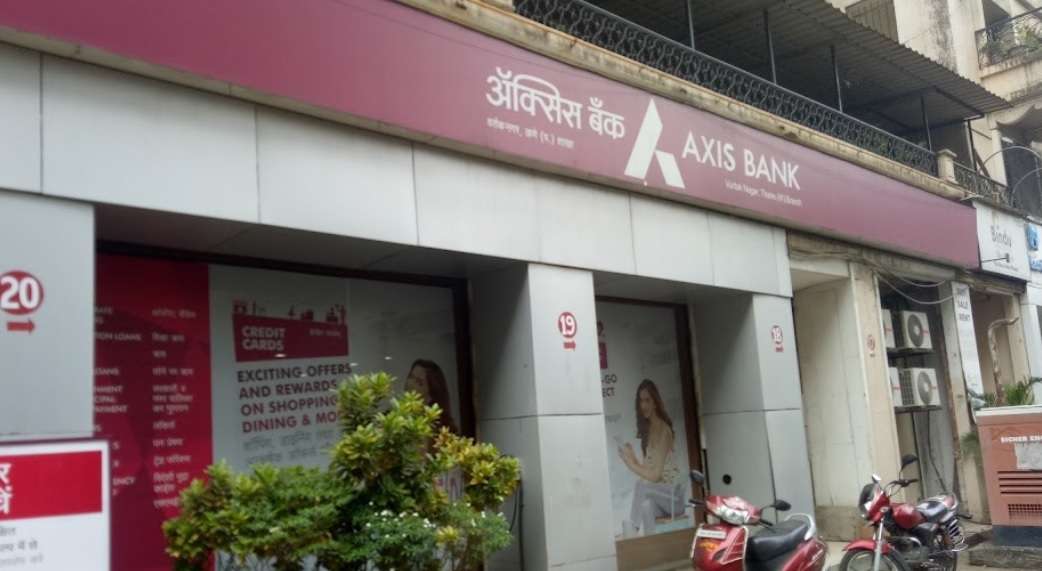 Axis Bank Branch,  Shastri Nagar