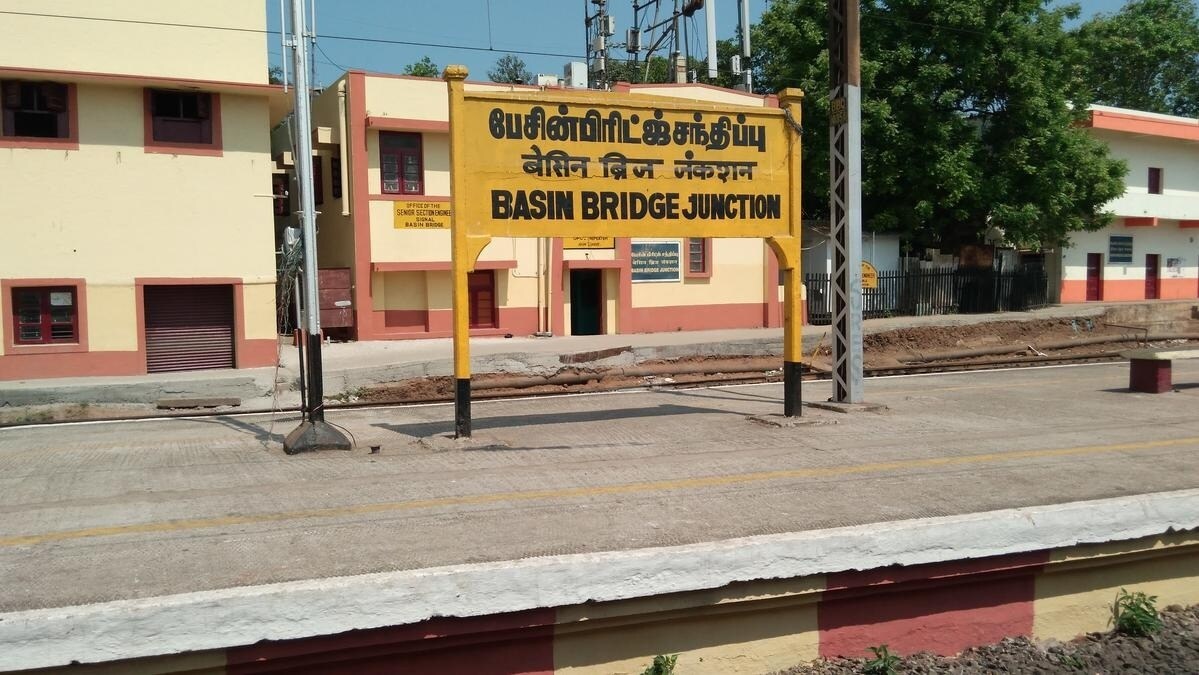 Basin Bridge Railway Station Pulianthope