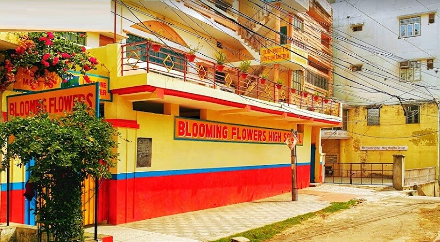 Blooming Flowers School Charbagh