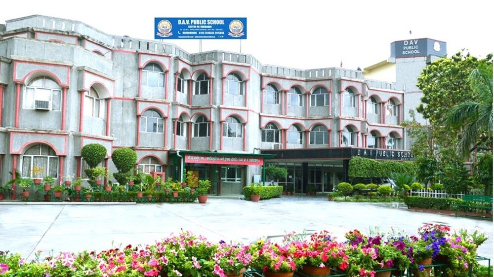 Dav Public School  Sainik Colony Sector 49