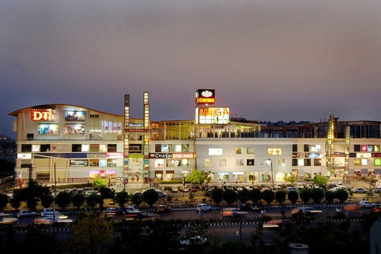DLF Mega Mall Sector 28