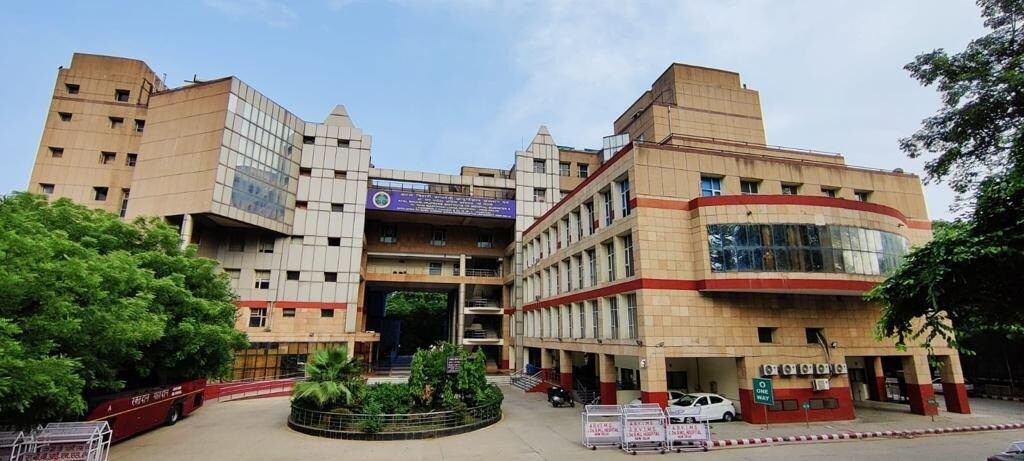 Dr Ram Manohar Lohia Hospital Connaught Place