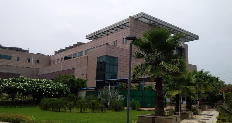 gims-hospital-79042-d4e2f65b-7747-4975-95dc-56caf3faa4f4.jpg, Gautam Buddha University, Greater noida