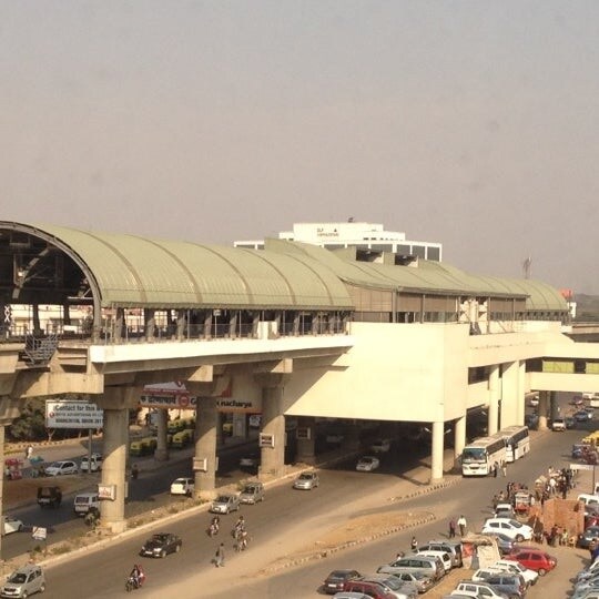 Guru Dronacharya Metro Station Sector 26