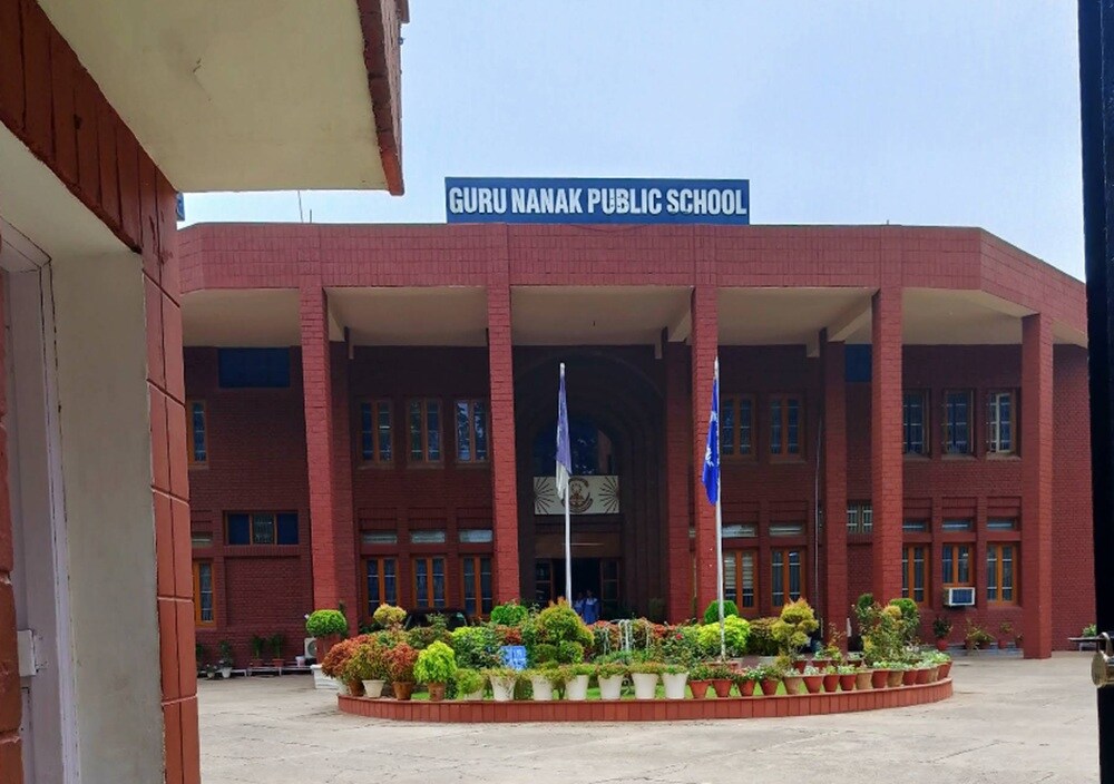 Guru Nanak Public School Phase-II Sector 31-47