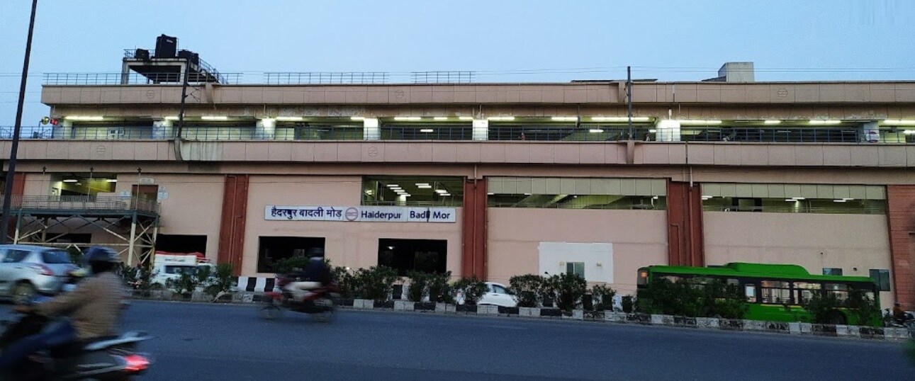 Haiderpur Badli Mor Metro Station Badli