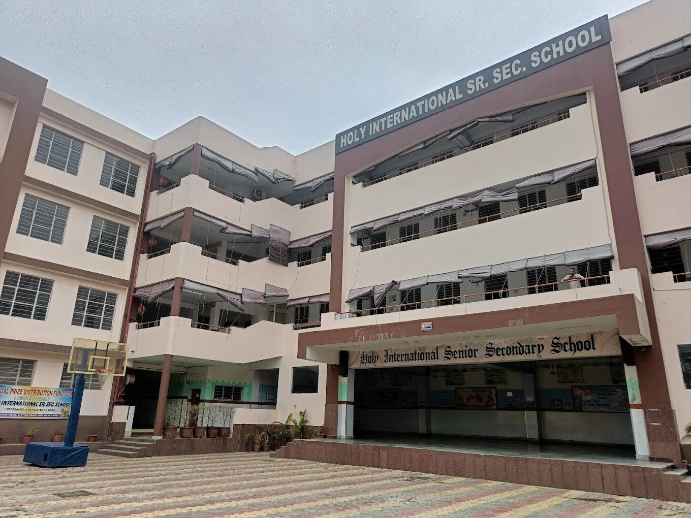 Holy International Senior Secondary School Hastsal