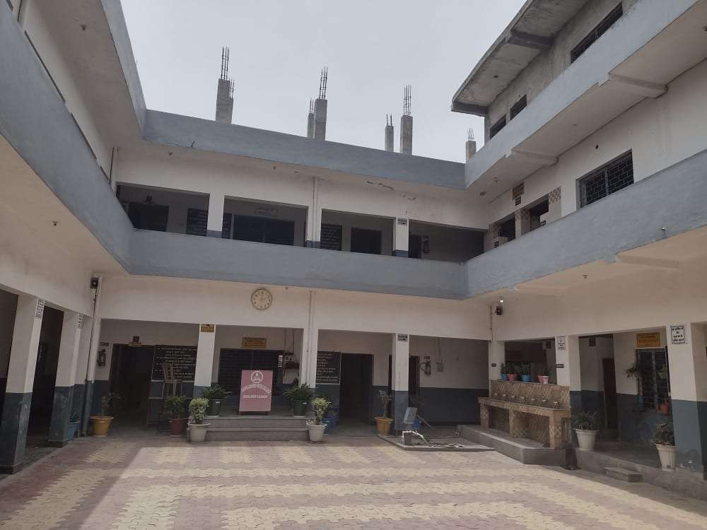 Kisan Adarsh Bal Vidya Mandir Inter College,  Sadullapur