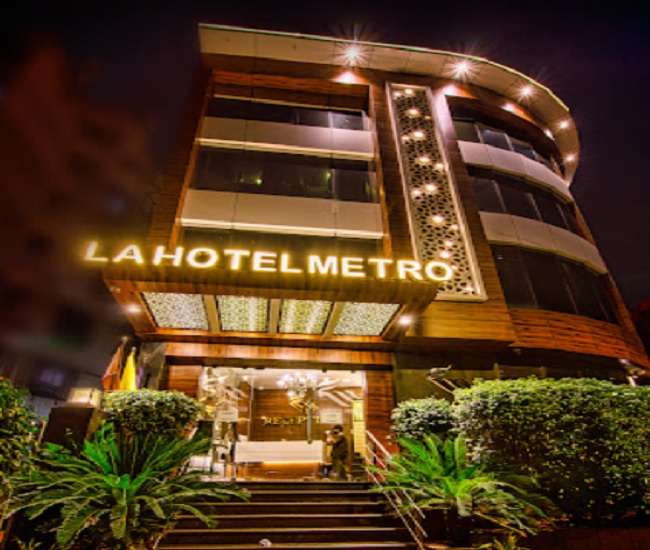 LA Hotel Metro,  Kurla