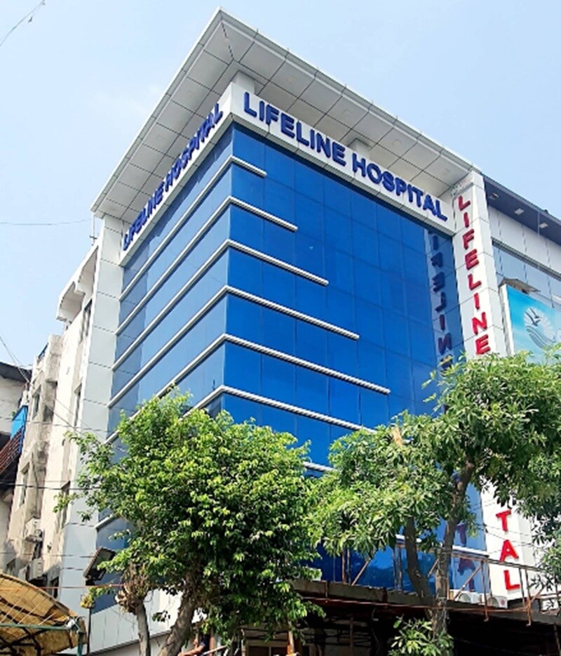 Lifeline Hospital Laxmi Nagar