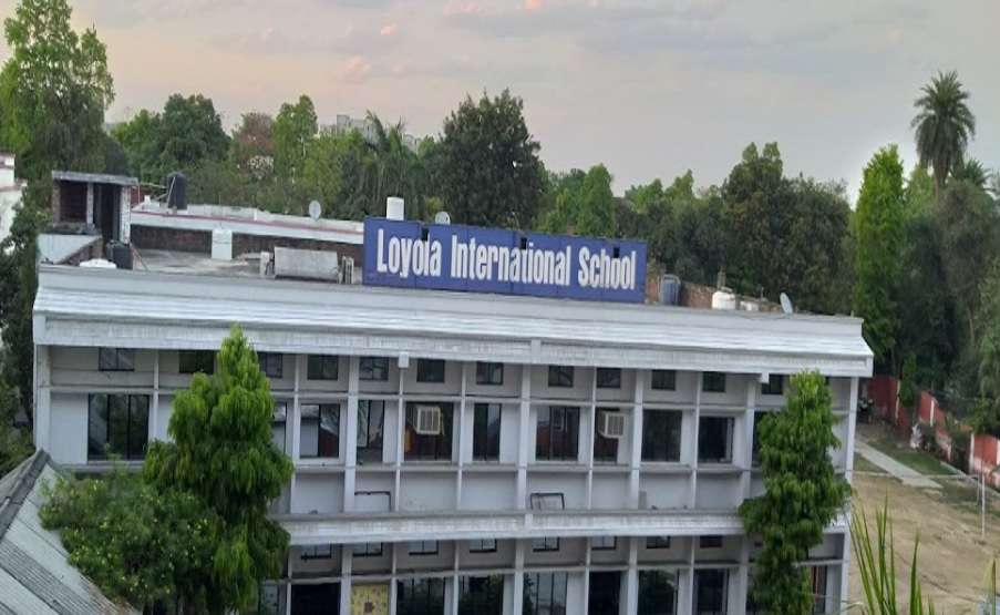 Loyola International School,  Mahanagar