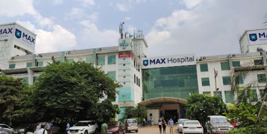 Max Hospital,  IFFCO Chowk