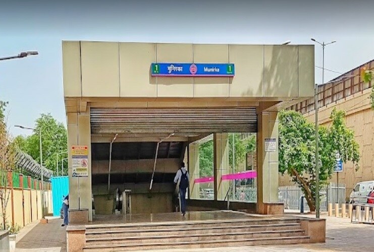 Munirka Metro Station Munirka