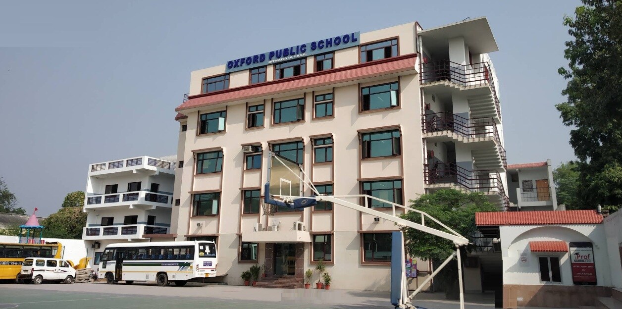 Oxford Public School Motilal Nehru Marge Area