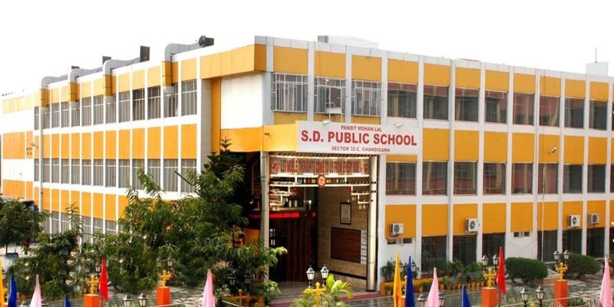 Pandit Mohan Lal Sanatan Dharam Public School Phase-II Sector 31-47