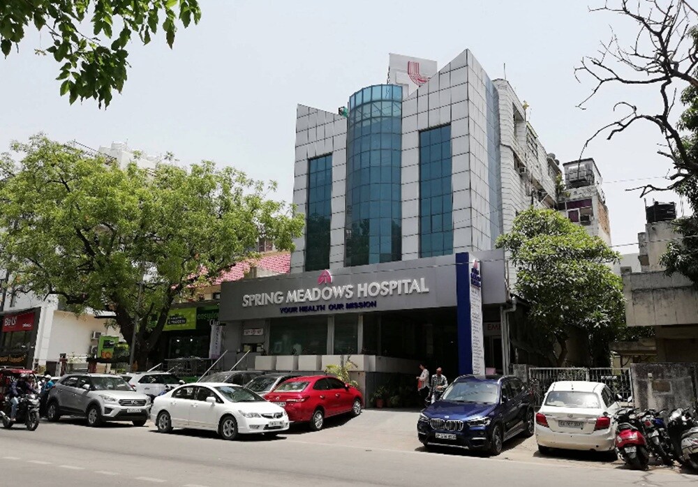 Paras Spring Meadows Hospital East Of Kailash