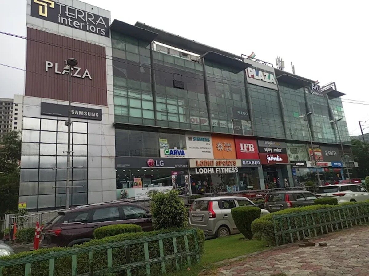 Plaza Mall Sector 28