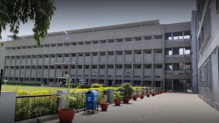presentation-convent-senior-secondary-school-77822-aae56b3a-7b0d-4b0f-b221-7e97f19f834d.jpg, Kashmere Gate, Delhi