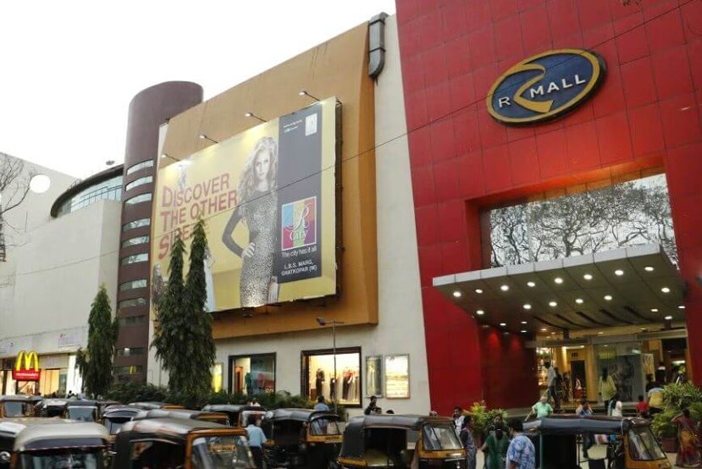 R Mall Mulund West