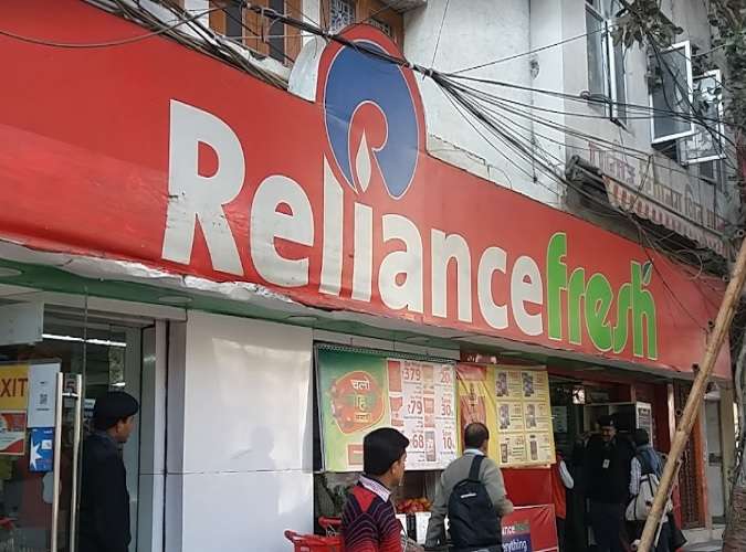 Reliance Fresh,  Nirman Vihar