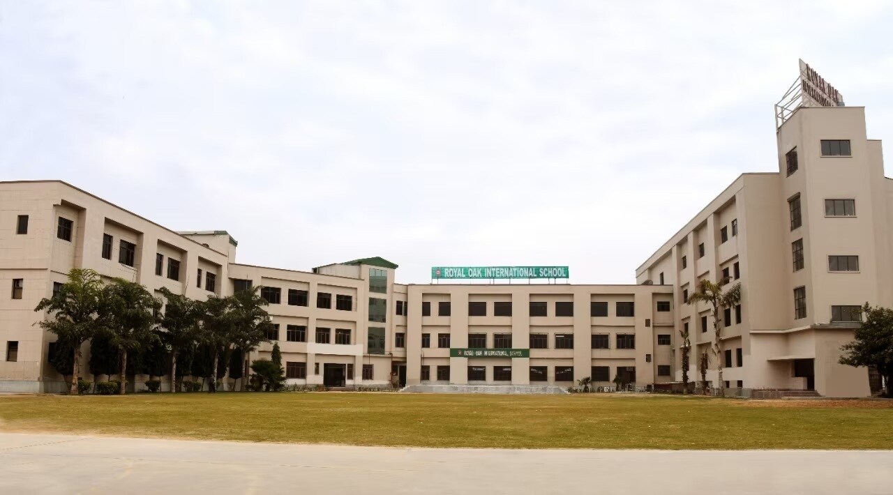 Royal Oak International School Sector 110