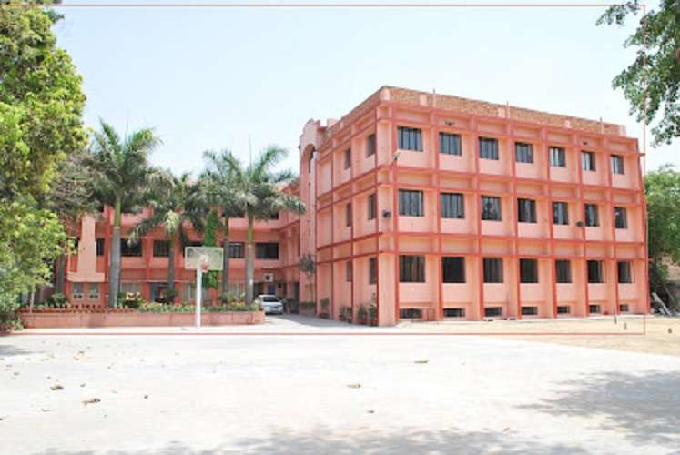 Sharda International School,  Civil Lines