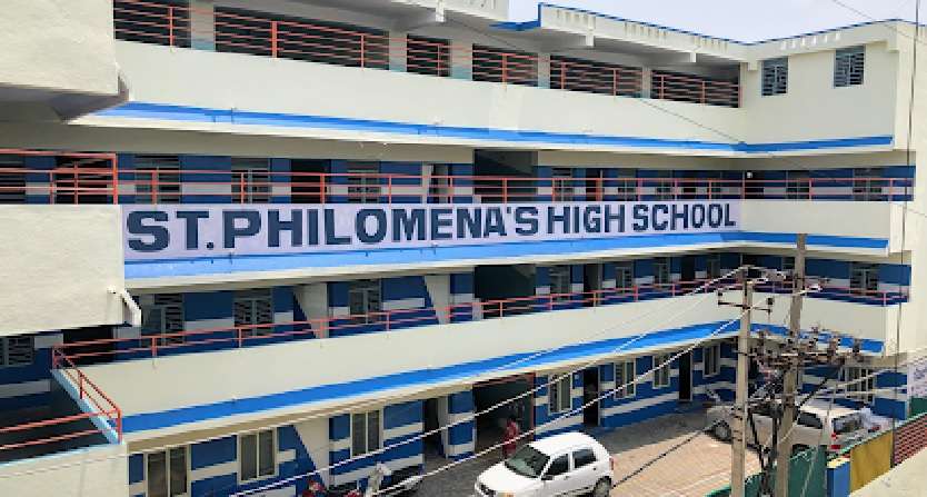 St Philomena High School,  Chandapura