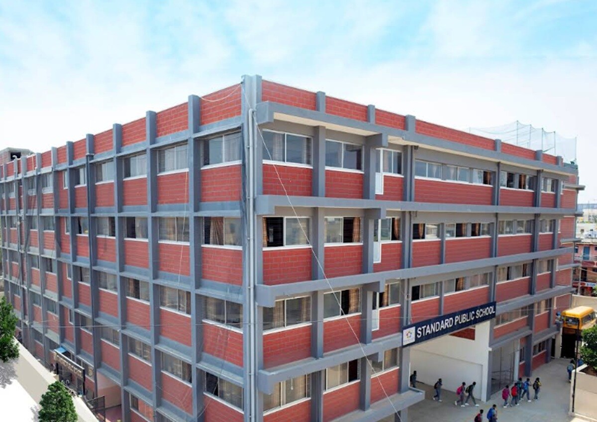 Standard English School T Dasarahalli