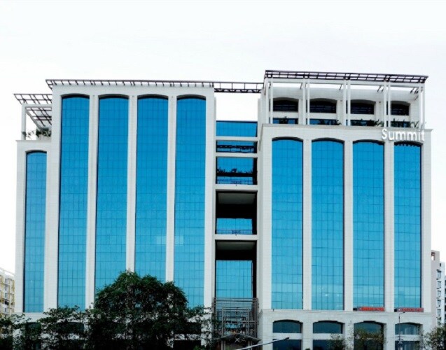 Summit Building Gomti Nagar