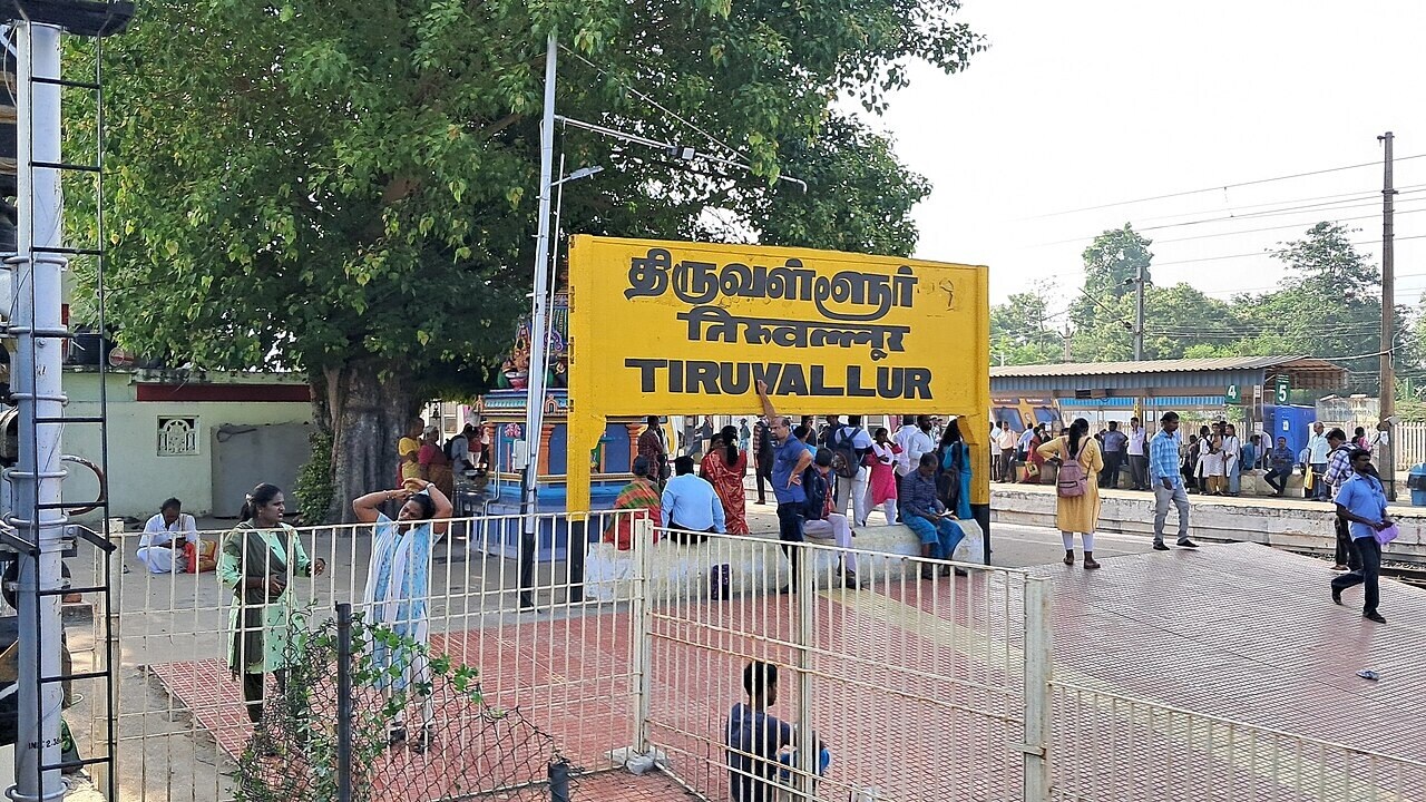 Thiruvallur Railway Station Tiruvallur